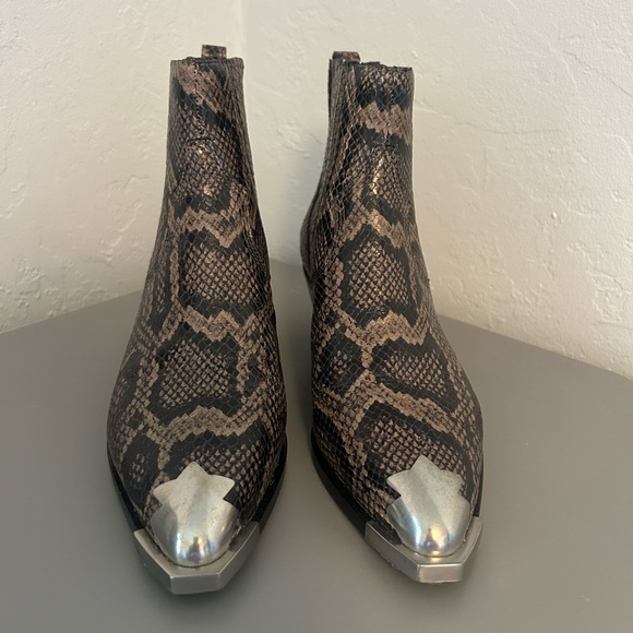 Ash Floyd python pull on Booties - Picture 3 of 7